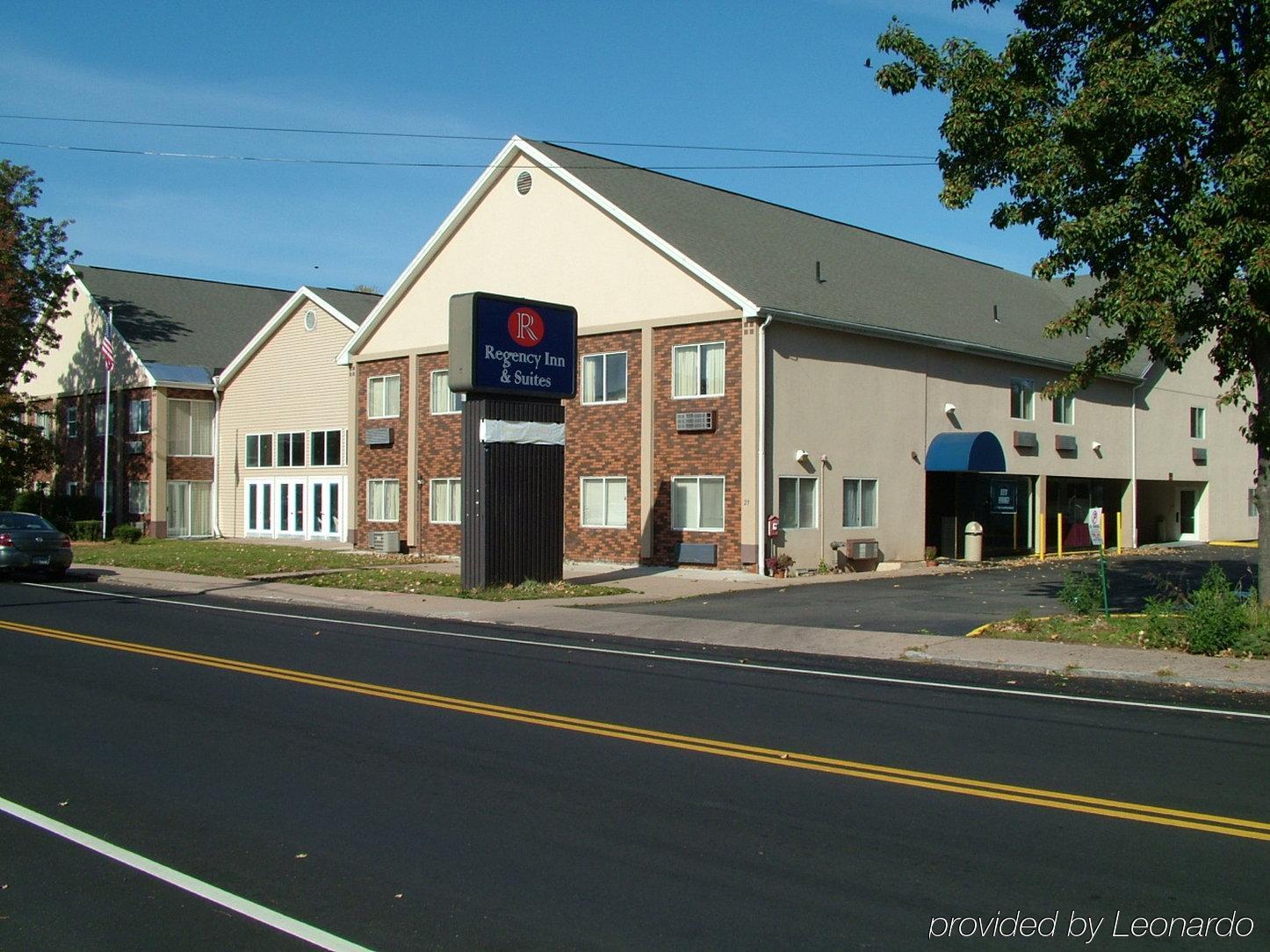 Regency Inn & Suites West Springfield Exterior foto