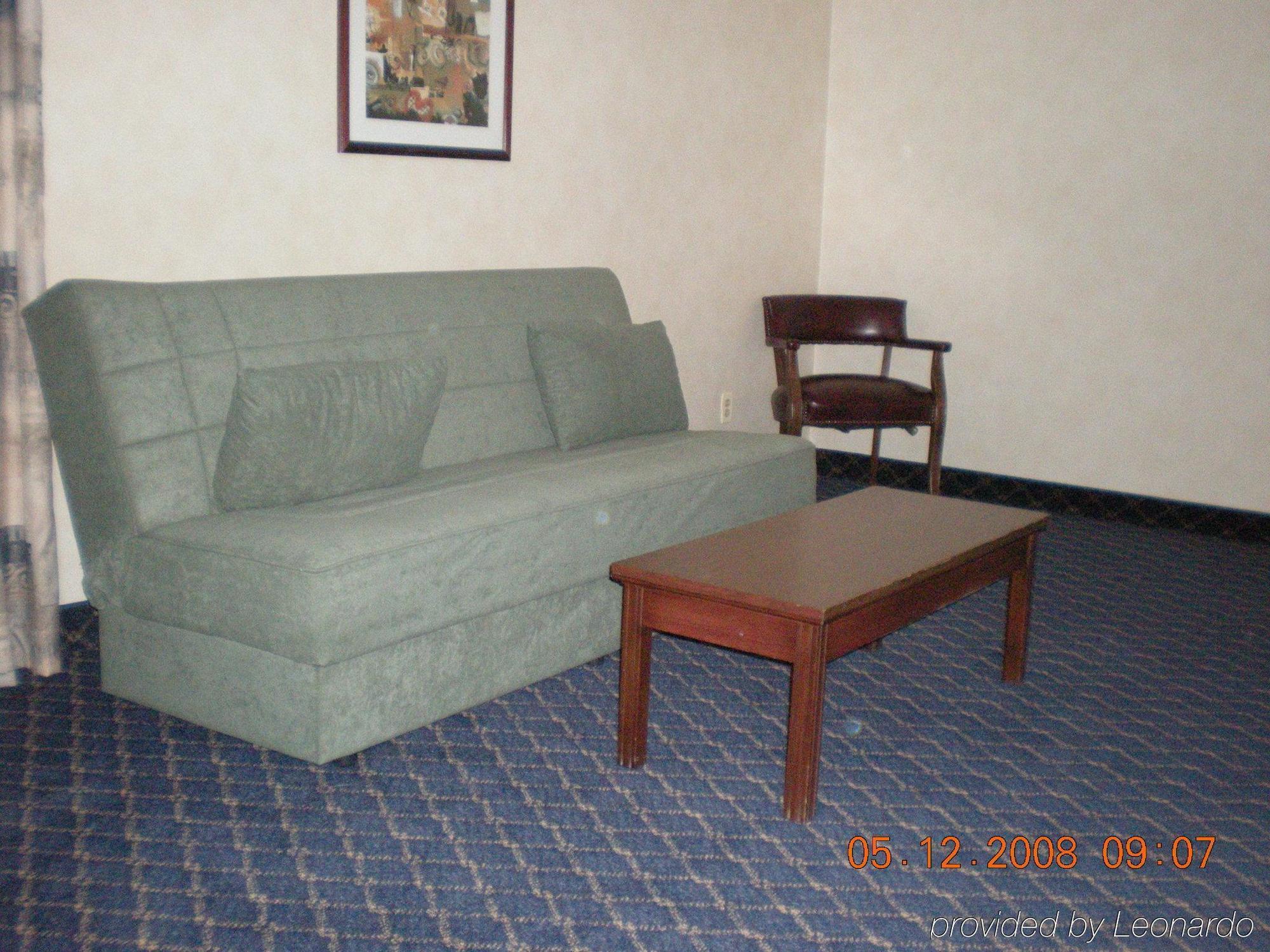 Regency Inn & Suites West Springfield Zimmer foto