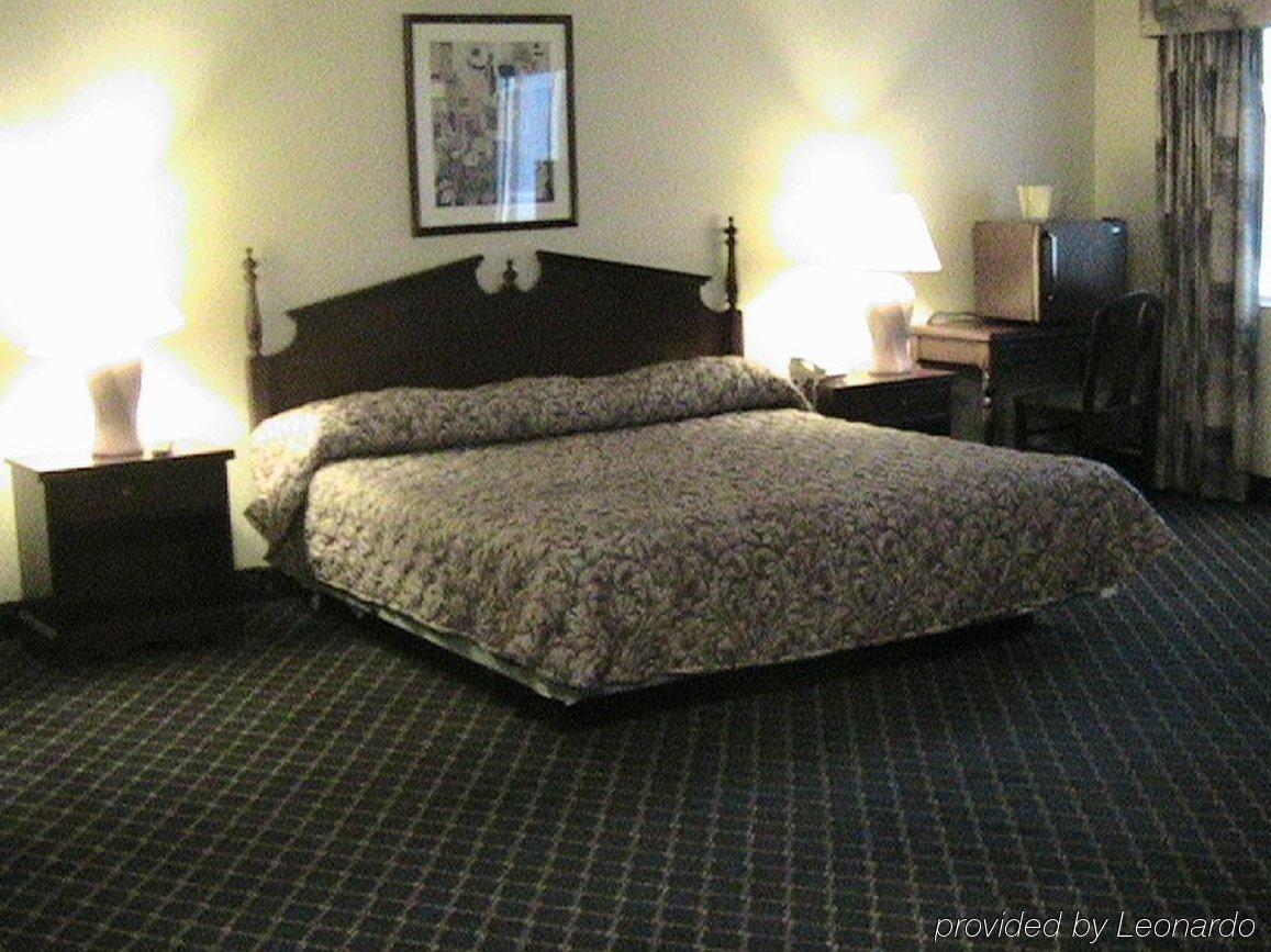 Regency Inn & Suites West Springfield Zimmer foto