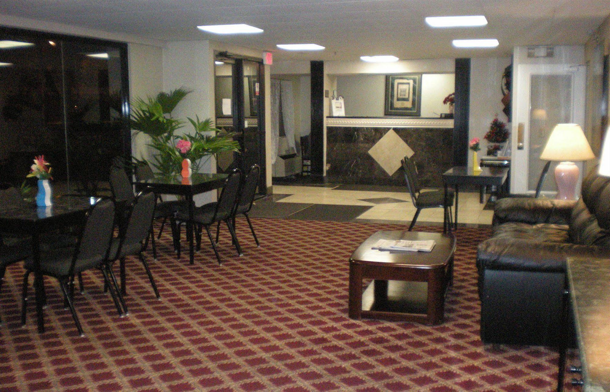 Regency Inn & Suites West Springfield Exterior foto